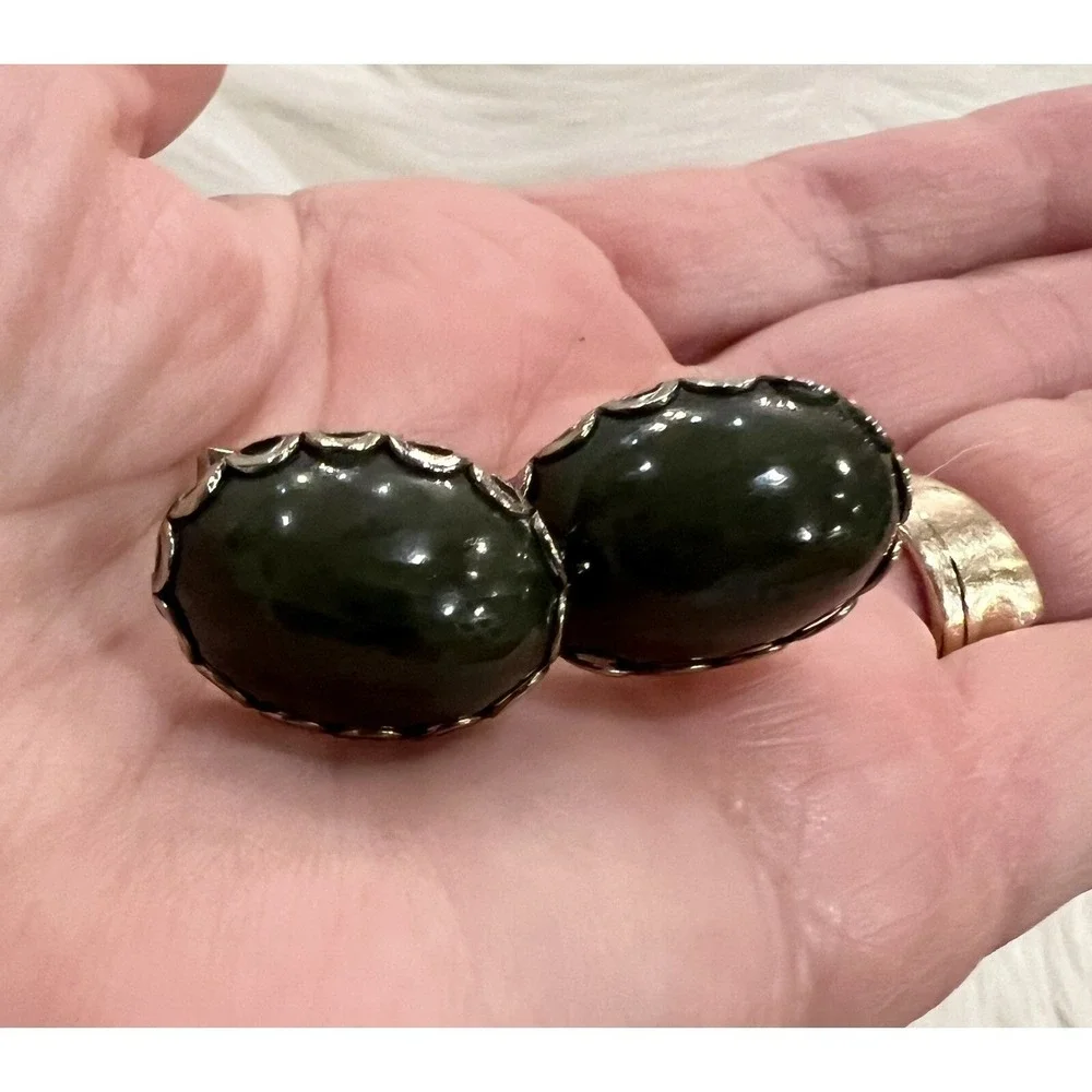 Vintage Dark Green Nephrite Jade Cufflinks Silver Tone Oval Cabochon Toggle Back